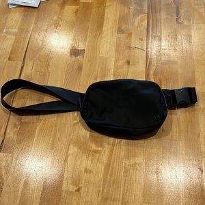 LULULEMON BELT BAG